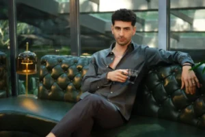 Read more about the article Boys’ Night Out Looks Effortless Art of Monochrome After Hours by Basics